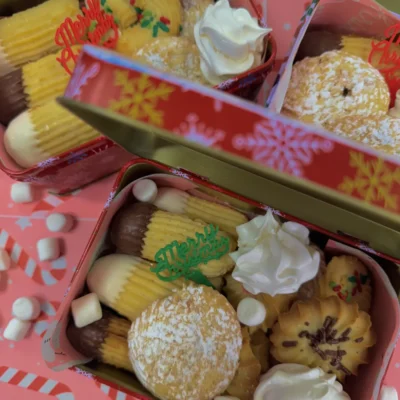 Cookie Box • Caja de Galletas Surtidas