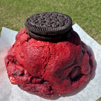 Galleta Red Velvet Cookies & Cream • NY Style Cookie